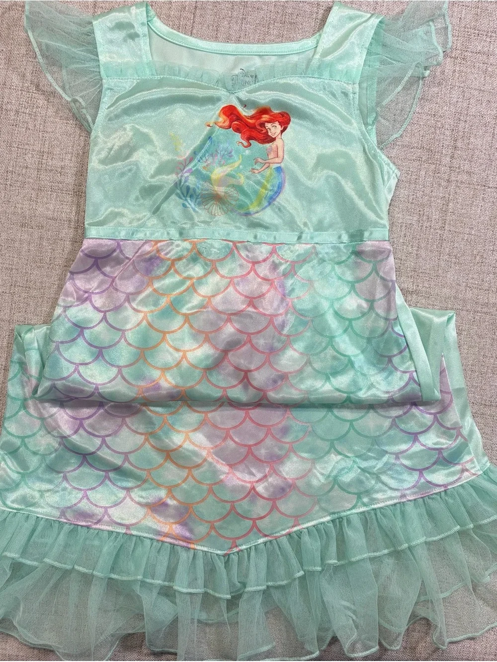 Disney themed bundle Ariel pajamas, size 5T and Elsa costume size 4 - 6X 💕